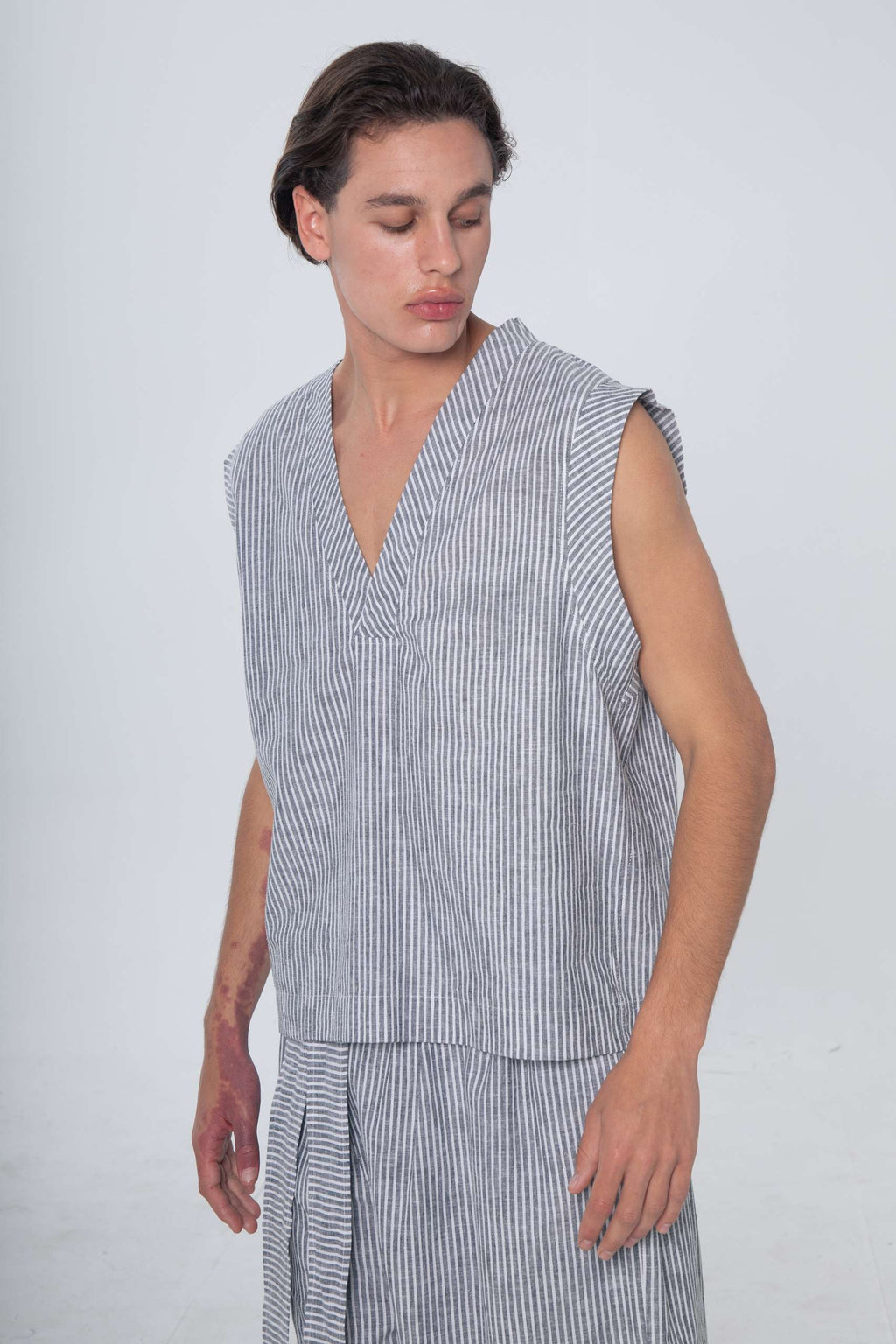 Para Todos Linen Vest Striped