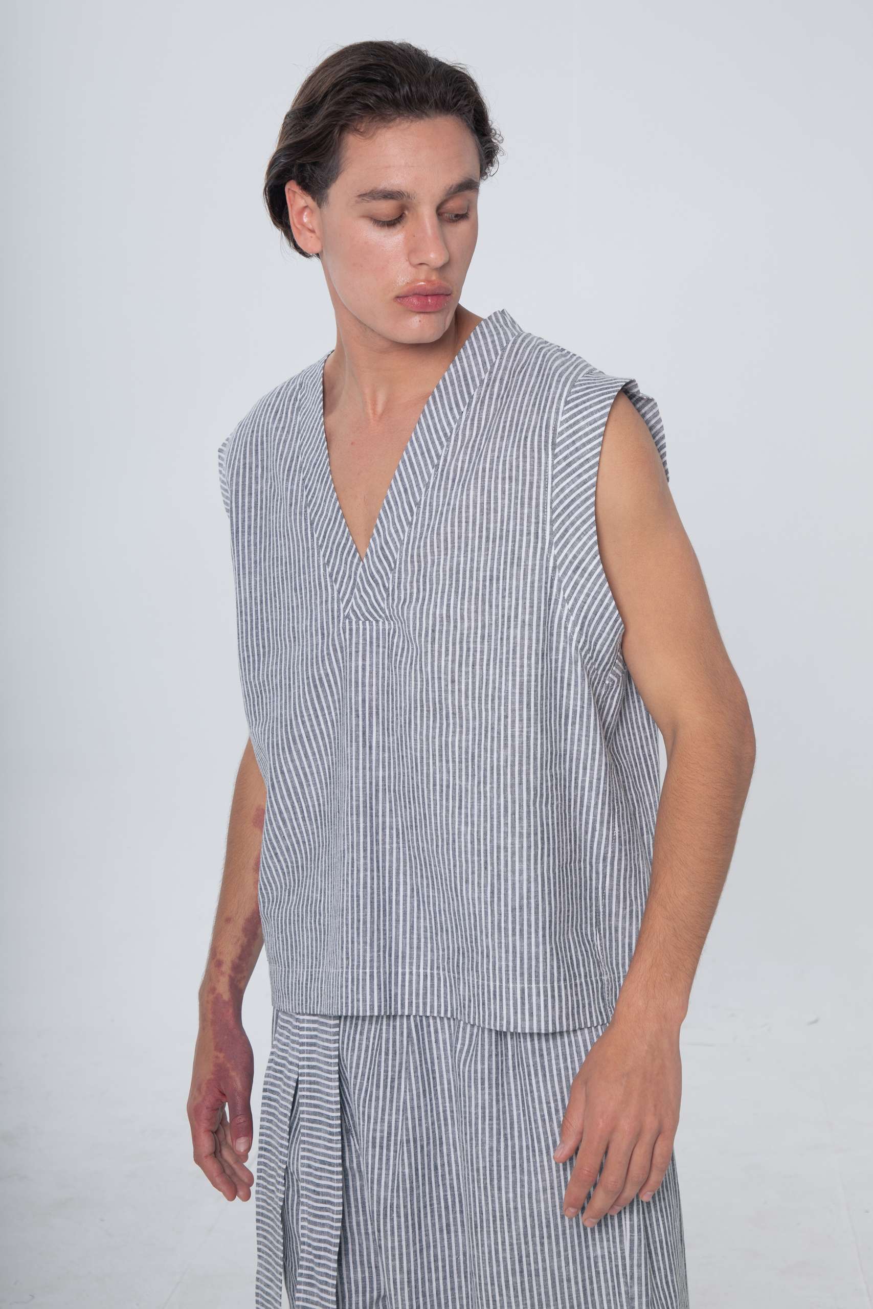 Para Todos Linen Vest Striped