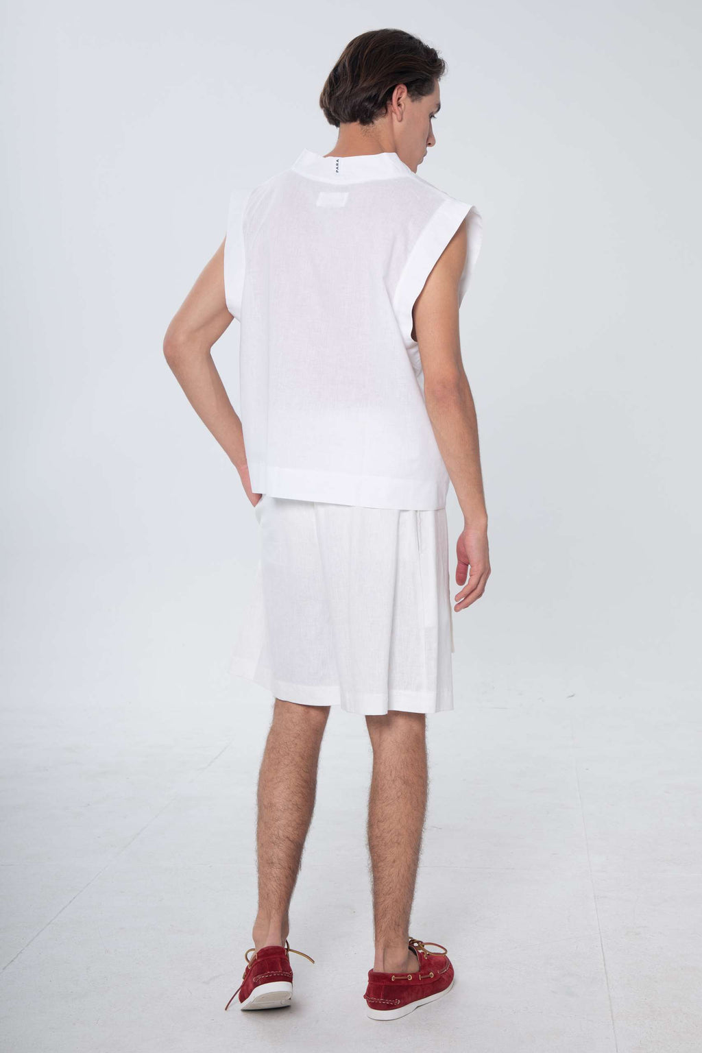 Para Todos Linen Vest White