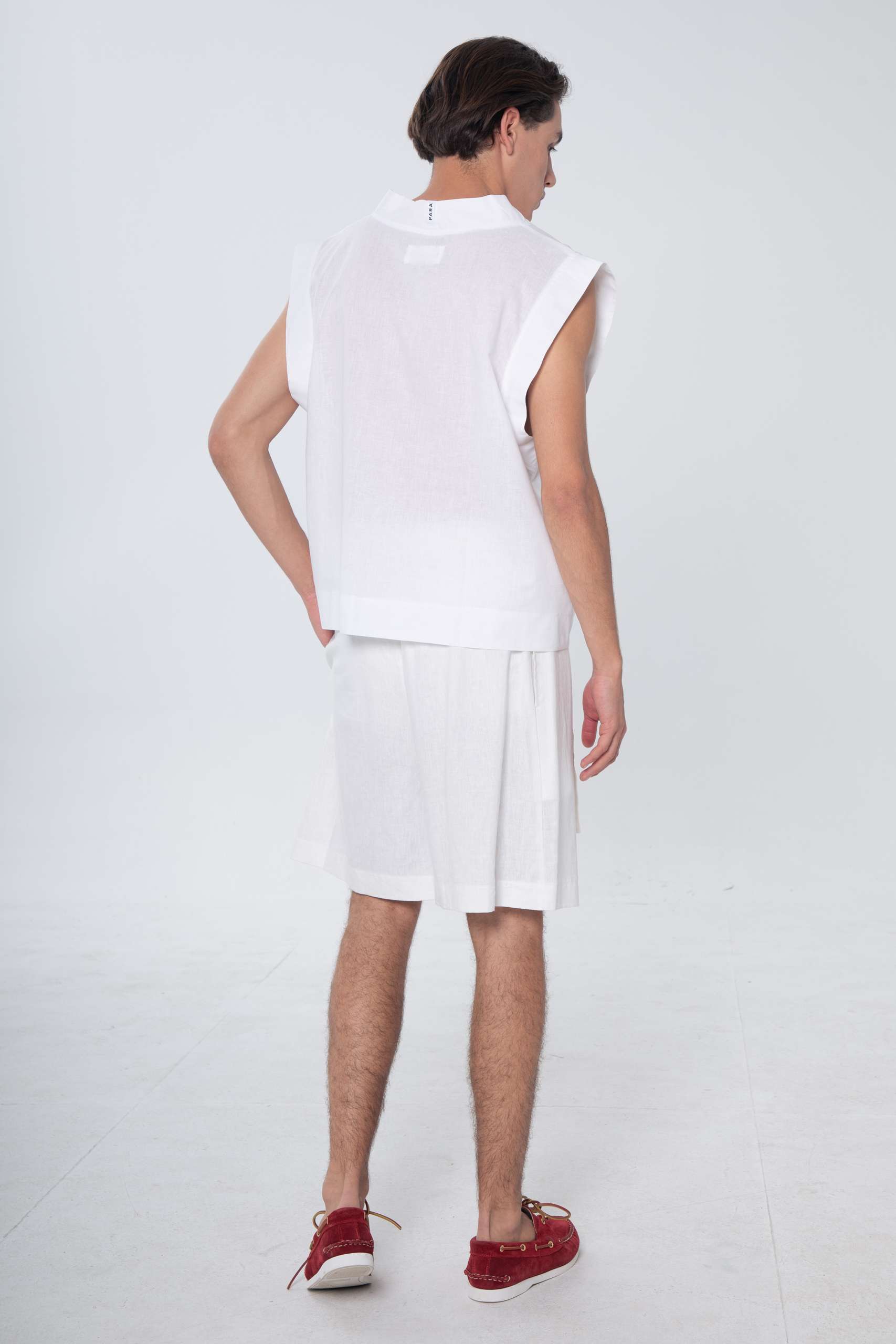 Para Todos Linen Vest White