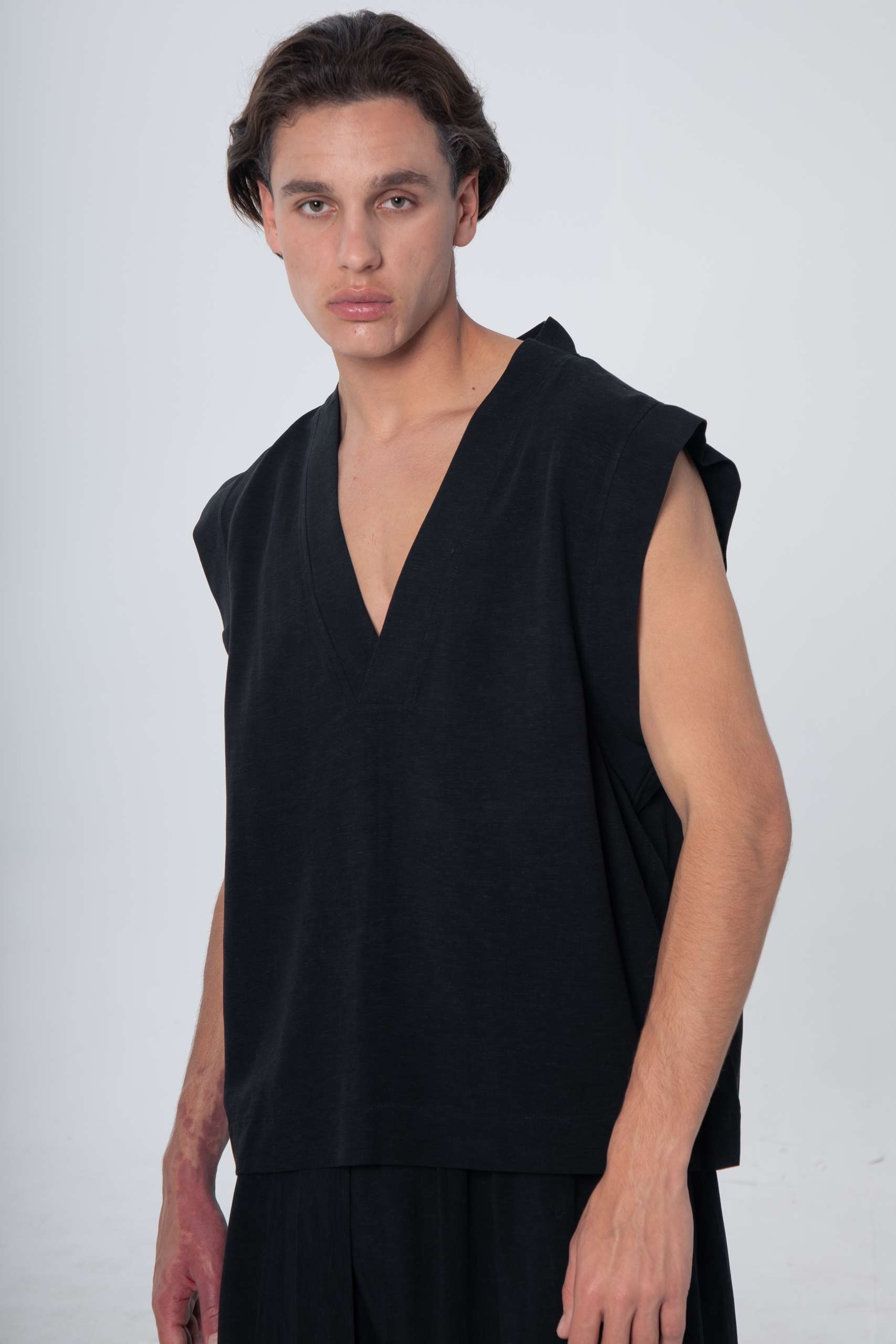 Para Todos Linen Vest Black