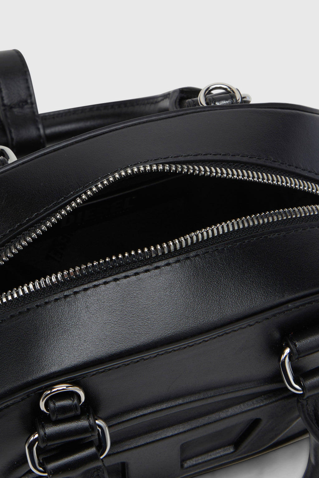 Diesel 1DR Dome-Leather Small bowling bag