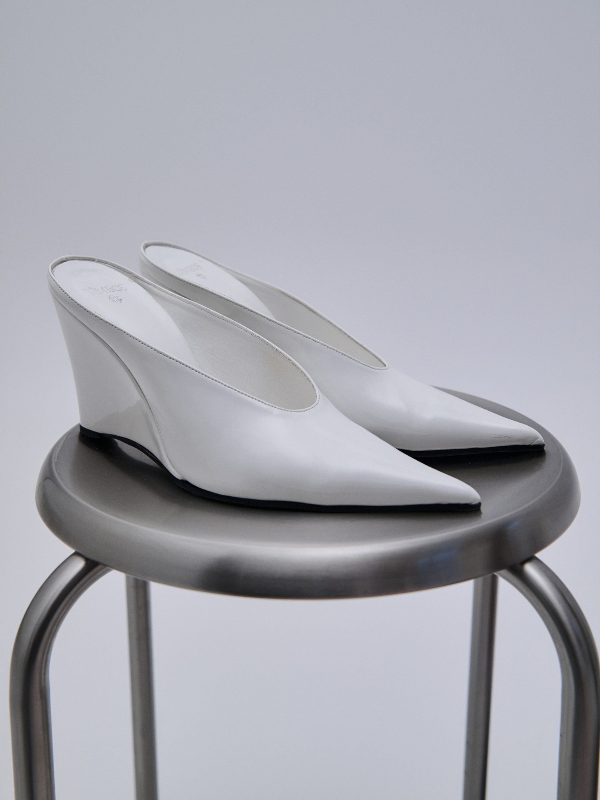 Combos Mules Patent White
