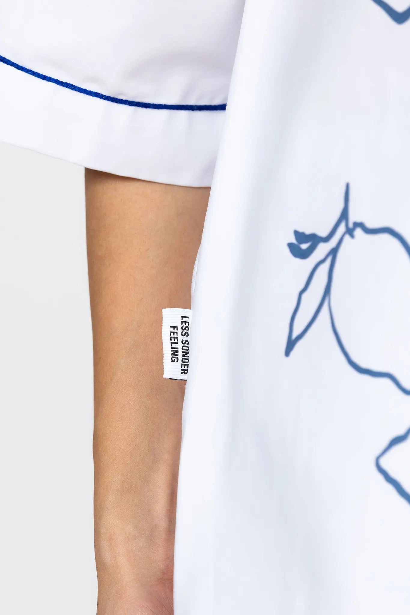 Less Sonder Feeling Kyklades Shirt