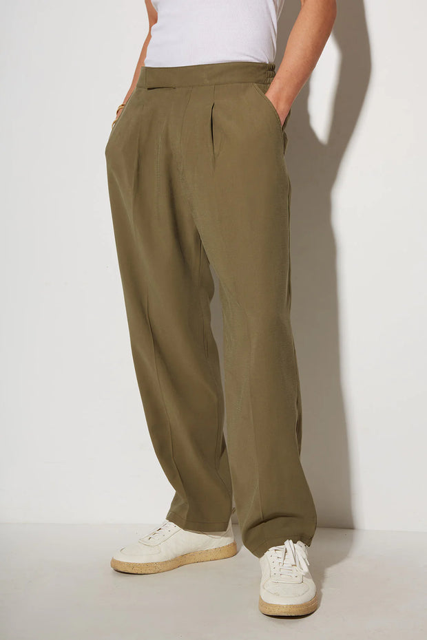Stefan Seasonal Loose Pants Khaki SS23